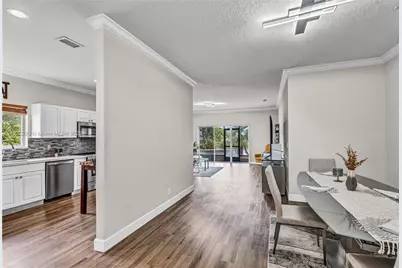 7602 NW 99th Ter, Tamarac, FL 33321 - Photo 10