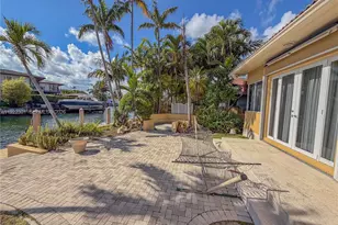 3220 NE 165th St, North Miami Beach, FL 33160 - Photo 24