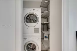 200 Biscayne Blvd Way, Miami, FL 33131 - Photo 18