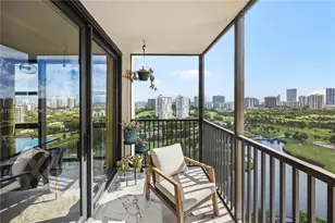 20379 W Country Club Dr, Aventura, FL 33180 - Photo 14
