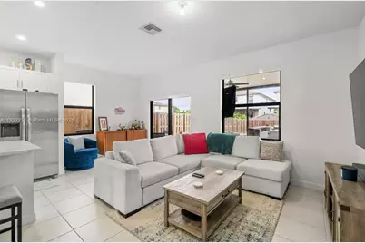 25217 SW 107th Ct, Homestead, FL 33032 - Photo 4