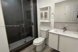 35 NE 12th Ave, Homestead, FL 33030 - Photo 16