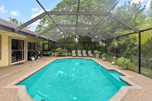 16621 Royal Poinciana Ct, Weston, FL 33326 - Photo 14