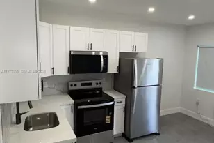 935 Jefferson Ave, Miami Beach, FL 33139 - Photo 2