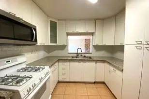 8825 SW 19th St, Miami, FL 33165 - Photo 10
