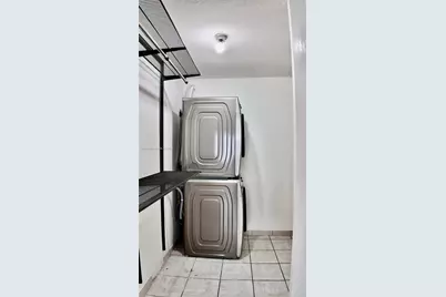 325 NW 72nd Ave #412, Miami, FL 33126 - Photo 8