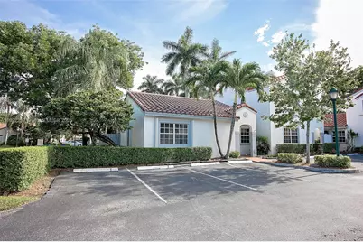 1361 Cottonwood Cir, Weston, FL 33326 - Photo 16