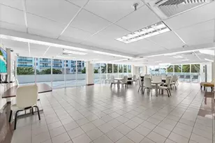 2401 Collins Ave, Miami Beach, FL 33140 - Photo 20