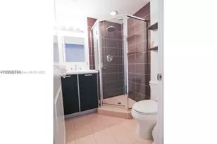 611 11th St, Miami Beach, FL 33139 - Photo 12