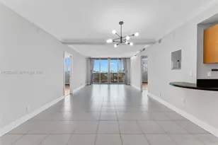 401 69th St, Miami Beach, FL 33141 - Photo 4