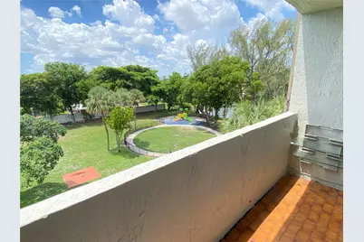 10000 NW 80th Ct #2528, Hialeah Gardens, FL 33016 - Photo 26