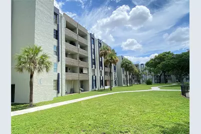 10000 NW 80th Ct #2528, Hialeah Gardens, FL 33016 - Photo 2