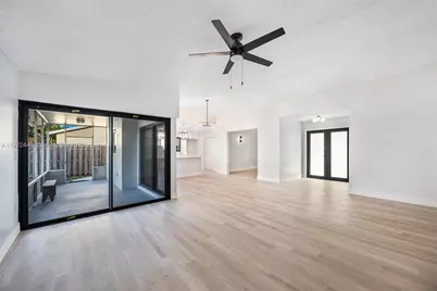 25720 SW 133rd Ave, Homestead, FL 33032 - Photo 6