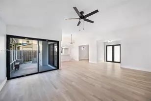 25720 SW 133rd Ave, Homestead, FL 33032 - Photo 6