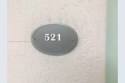 6000 Collins Ave #521, Miami Beach, FL 33140 - Photo 2