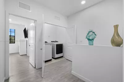 757 SW 11th St, Florida City, FL 33034 - Photo 16