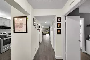 10187 Mangrove Dr, Boynton Beach, FL 33437 - Photo 14