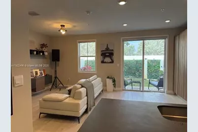 17033 SW 1st St, Pembroke Pines, FL 33027 - Photo 6