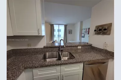 185 SE 14th Ter #1101, Miami, FL 33131 - Photo 6