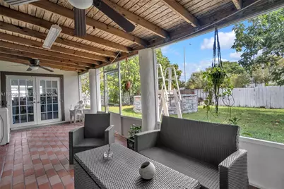 19541 NW 57th Ct, Hialeah, FL 33015 - Photo 32