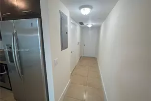 41 SE 5th St, Miami, FL 33131 - Photo 6