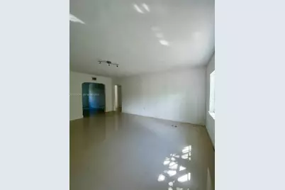 531 NE 68th St #1, Miami, FL 33138 - Photo 2