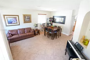 2243 SW 134th Ave, Miramar, FL 33027 - Photo 6