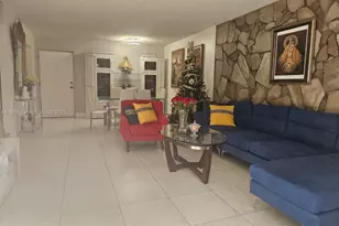 8411 NW 8th St, Miami, FL 33126 - Photo 6