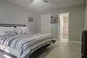 8411 NW 8th St, Miami, FL 33126 - Photo 20