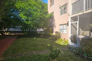 8411 NW 8th St, Miami, FL 33126 - Photo 1