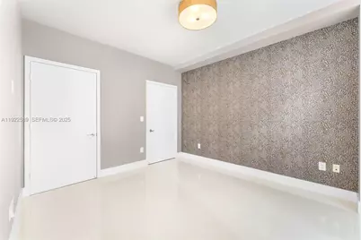 6000 Collins Ave #330, Miami Beach, FL 33140 - Photo 12