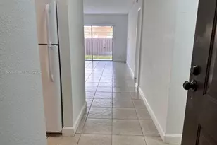 10900 SW 104th St, Miami, FL 33176 - Photo 2