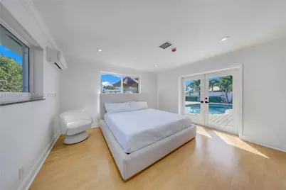 800 SE 3rd Ter, Pompano Beach, FL 33060 - Photo 14