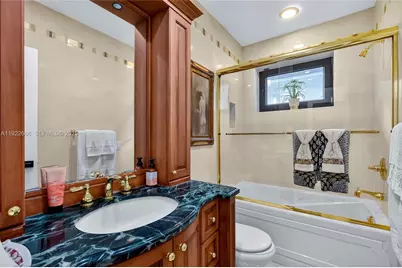 7724 Hawthorne Ave, Miami Beach, FL 33141 - Photo 46