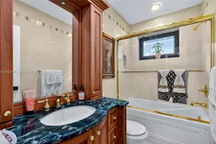 7724 Hawthorne Ave, Miami Beach, FL 33141 - Photo 46