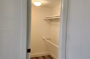 8075 SW 107th Ave, Miami, FL 33173 - Photo 12