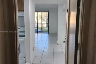 8075 SW 107th Ave, Miami, FL 33173 - Photo 4