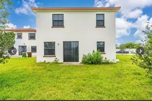 10091 W 35th Ln, Hialeah, FL 33018 - Photo 28