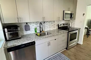 1215 NE 109th St, Miami, FL 33161 - Photo 8