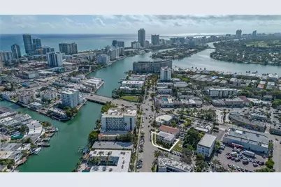 7124 Bay Dr, Miami Beach, FL 33141 - Photo 6