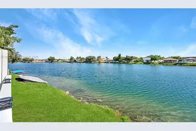 17101 SW 142nd Pl, Miami, FL 33177 - Photo 2