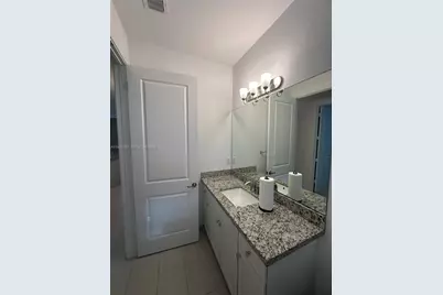 11718 SW 13th Ct, Pembroke Pines, FL 33025 - Photo 16