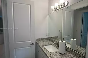 11718 SW 13th Ct, Pembroke Pines, FL 33025 - Photo 16