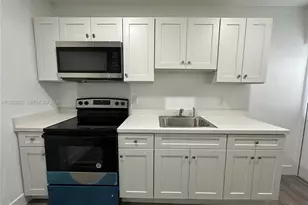 4249 Bougainvilla Dr, Lauderdale by the Sea, FL 33308 - Photo 10