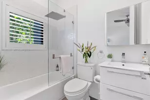 1009 NE 104th St, Miami Shores, FL 33138 - Photo 52