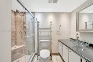 200 Golden Isles Dr, Hallandale Beach, FL 33009 - Photo 26