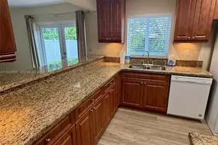 11561 SW 51st St, Cooper City, FL 33330 - Photo 8