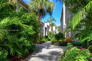 5234 NE 6th Ave, Oakland Park, FL 33334 - Photo 2