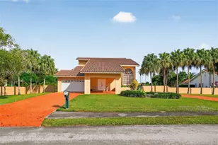 6611 SW 99th Ave, Miami, FL 33173 - Photo 2