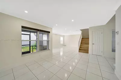 4852 Grapevine Way, Davie, FL 33331 - Photo 20